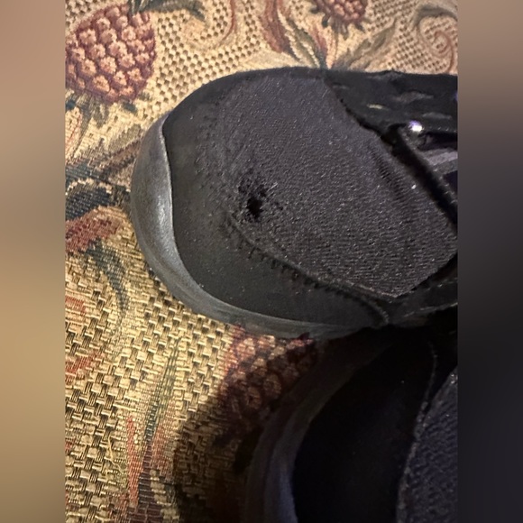 - 5 for $25- Skechers size 8.5 black and gray - Picture 16 of 16